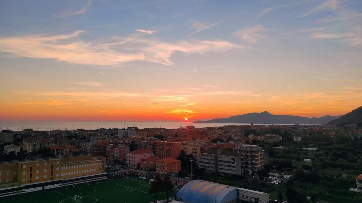 Ferienwohnung Super Vista Al Grattacielo Di Lavagna Exterior foto