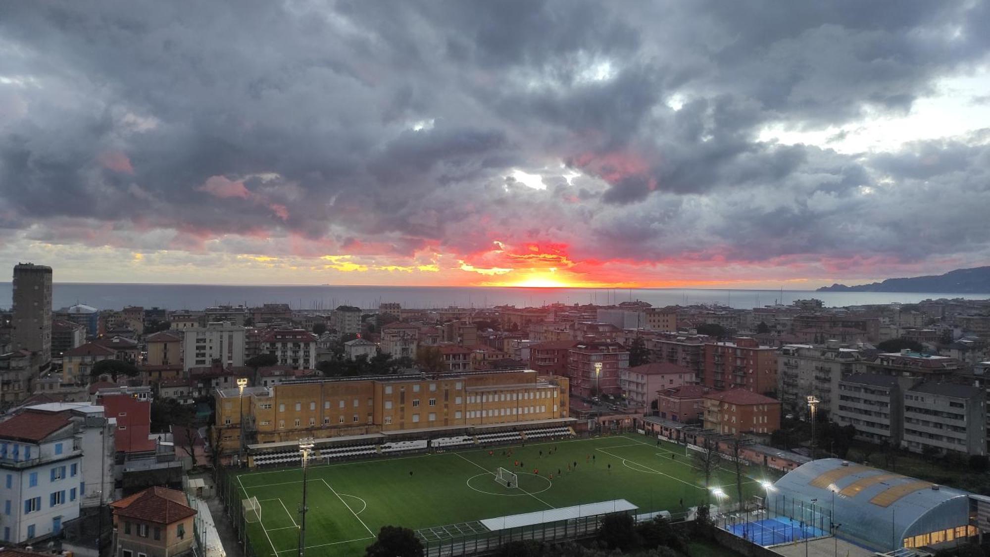 Ferienwohnung Super Vista Al Grattacielo Di Lavagna Exterior foto